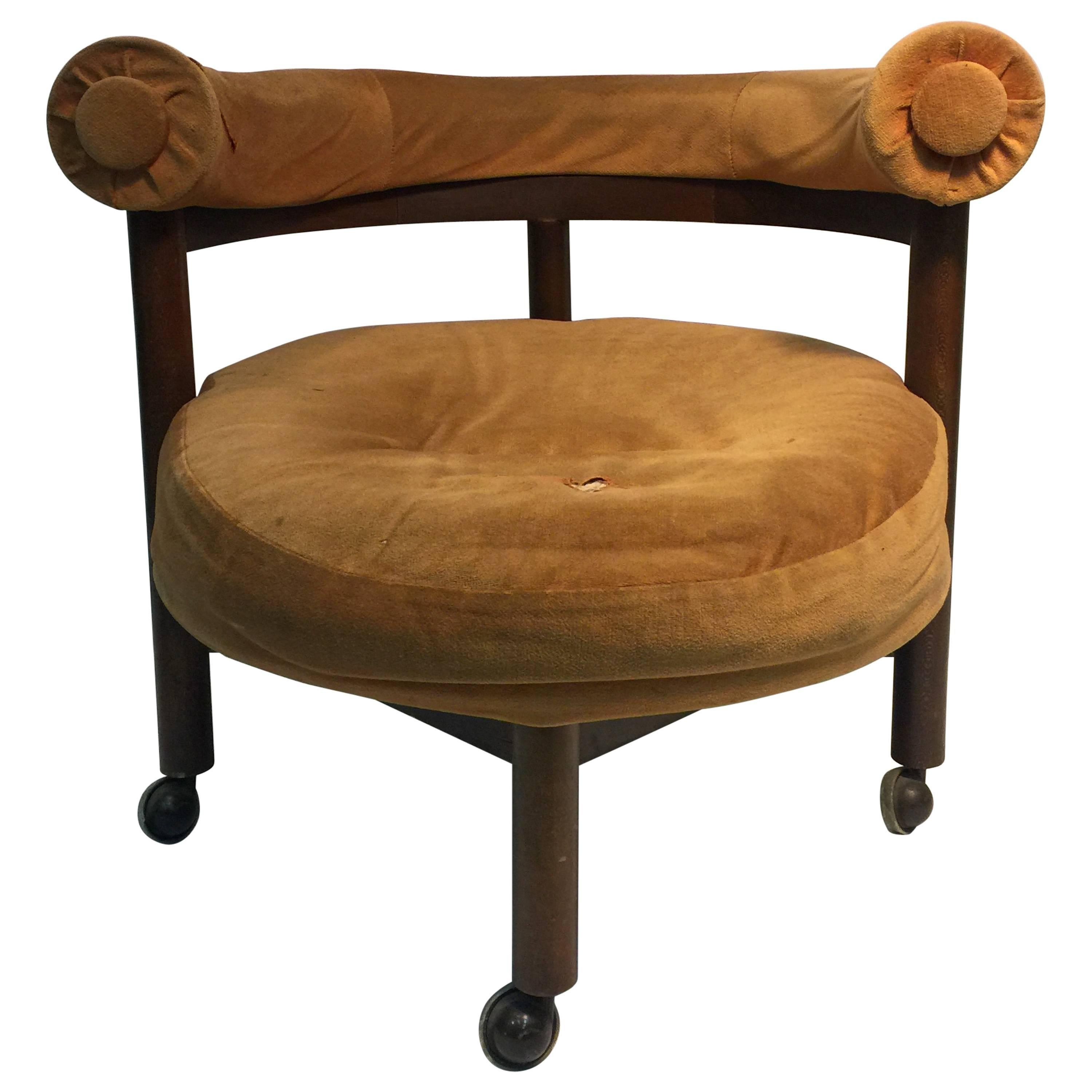 Unusual Danish Modern Round Chair in the Manner of Hans Wegner For Sale