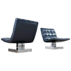 Milo Baughman Leather Scoop Chairs on Chrome Pedestal Bases 12