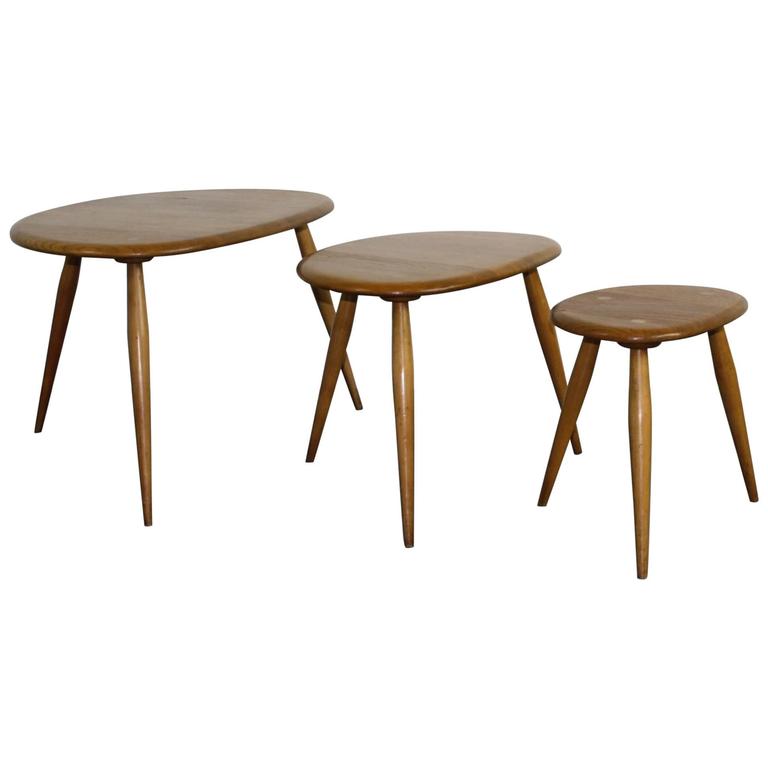 Vintage 1960s Ercol Nest Of Blonde Pebble Coffee Tables At 1stdibs Vintage 1960s Ercol Nest Of Blonde Pebble Coffee Tables