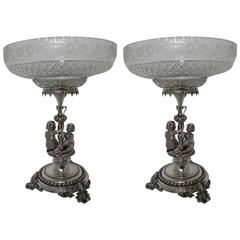 Sterling Silver Victorian Pair of Comports by Robert Garrard, London, 1871-1878