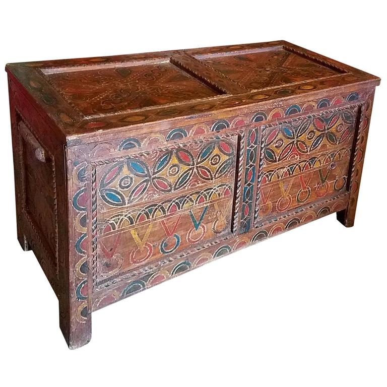 Moroccan Wooden Cedar Trunk Tv Stand For At 1stdibs Moroccan Wooden Cedar Trunk Tv Stand For