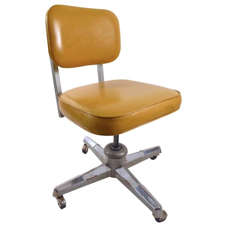 1930s American Oak Desk Chair For At 1stdibs Adjule Swivel Desk Chair