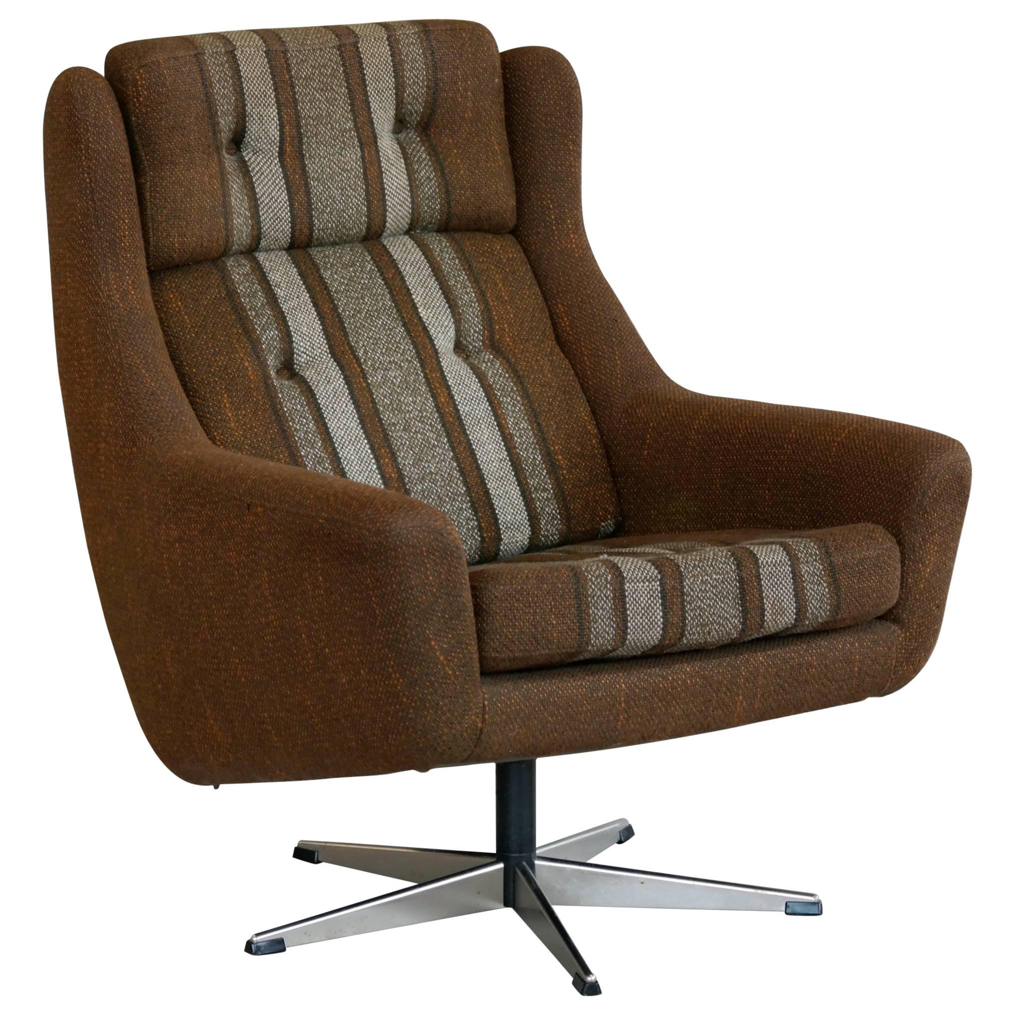 Danish Mid-Century Lounge Chair with Swivel Base by Erhardsen & Andersen