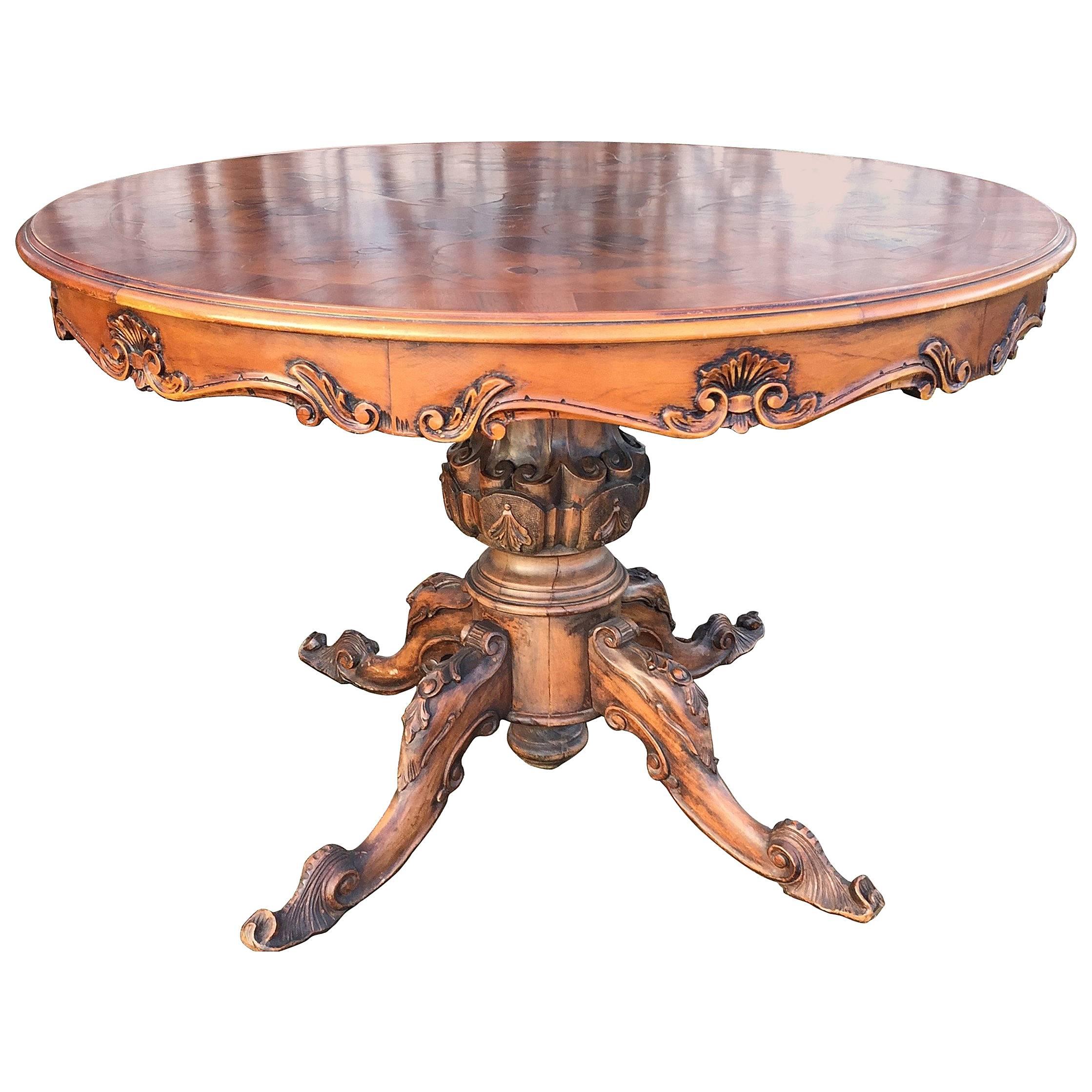 Runder Esstisch oder Mitteltisch aus geschnitztem Holz im italienischen Barockstil