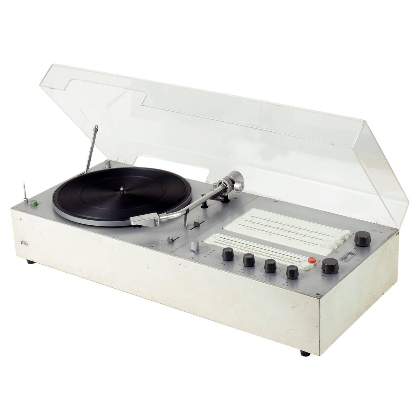 Dieter Rams Audio 300 Hi-fi system, Braun 1969. Incl, i-Pod/phone Lead Connector