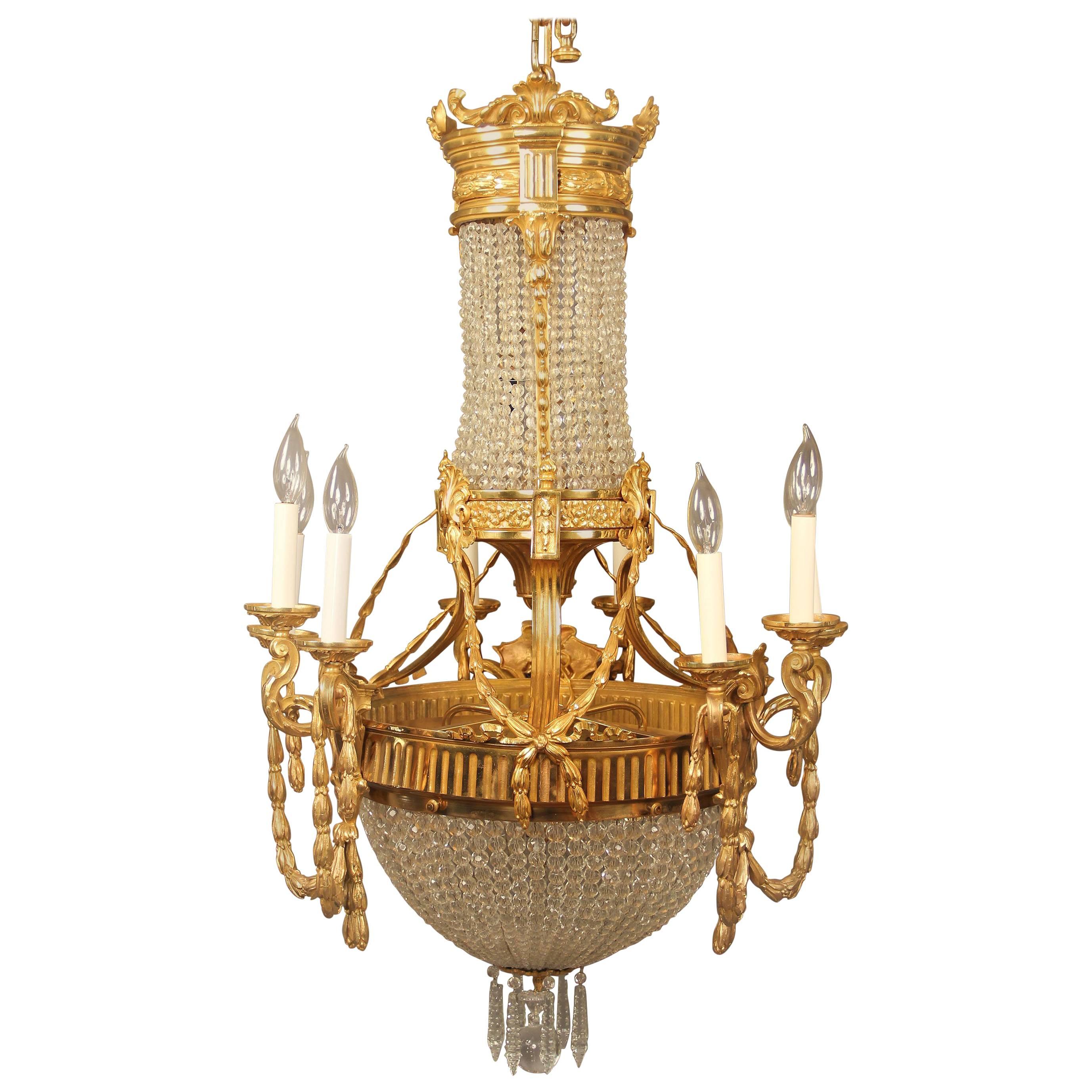 Interessante lampadario a cesto in bronzo dorato e cristallo della fine del XIX secolo