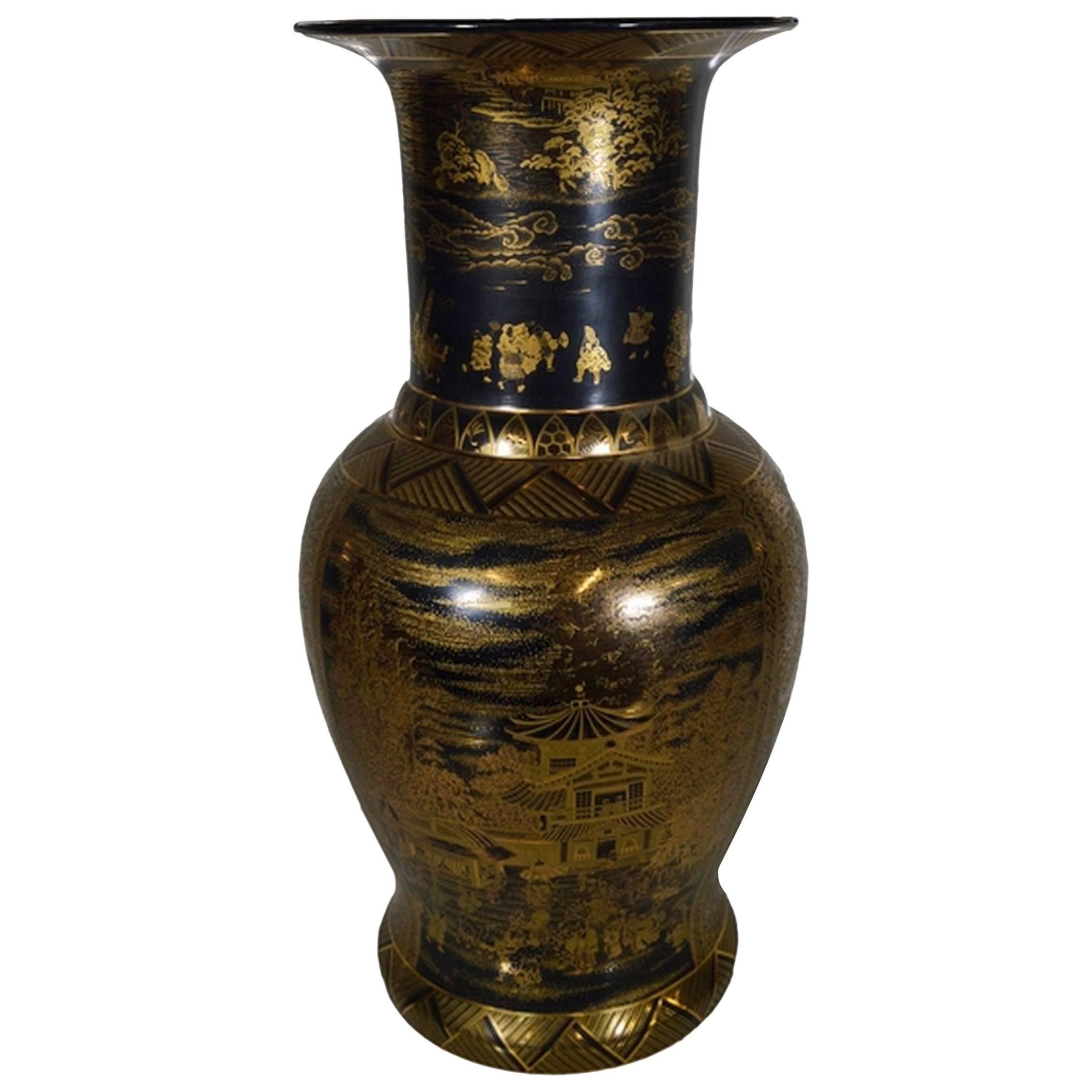 Vintage Black and Golden Hand-Painted Porcelain Vase from China, 20th Century For Sale
