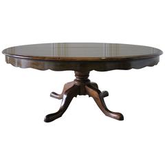 20th Century Georgian Style Round Dining Table with Leaves