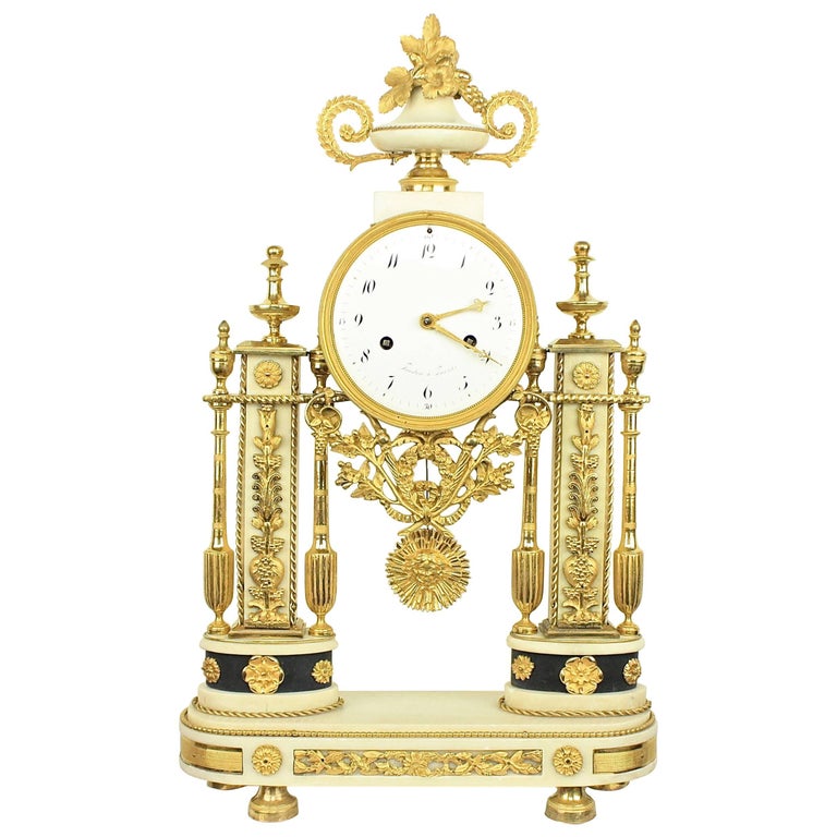 Late 18th Century Louis XVI Carrara and Black Marble Ormolu Portico Mantle Clock For Sale