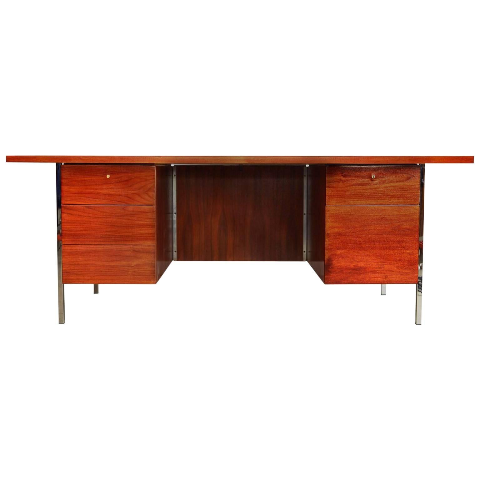 Florence Knoll Model 1503 Walnut Desk for Knoll Associates, Restored, circa 1950