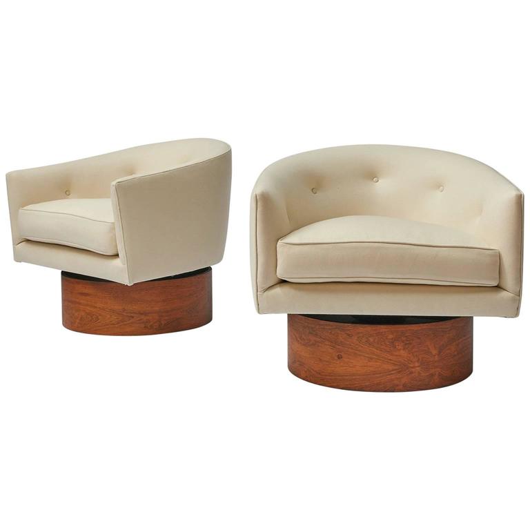 Pair of Swivel Barrell Chairs by Milo Baughman at 1stDibs
