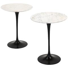Excellent pair of Saarinen for Knoll side tables Black base with marble top