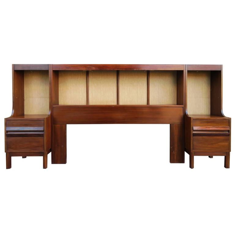 Unusual American Of Martinsville Walnut Rosewood Headboard Unusual American Of Martinsville Walnut Rosewood Headboard Nightstands For