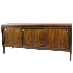 H.P. Hansen Buffet en bois de rose:: style danois moderne:: milieu du siècle