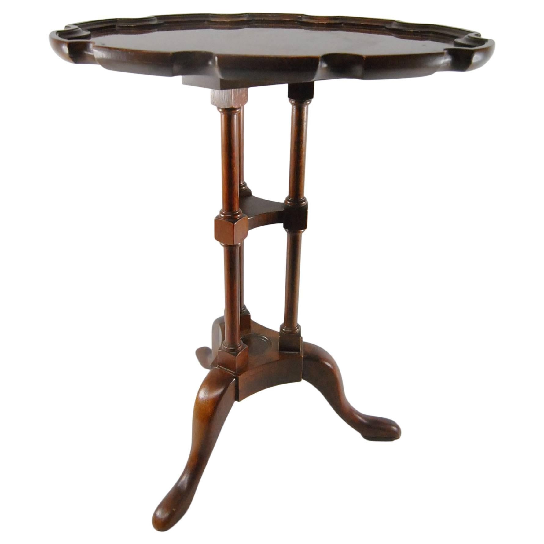 Small Scale Pie Crust Edge Accent Table by Baker, Historic Charleston Collection