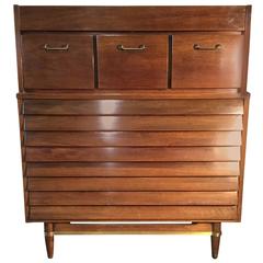 Used Classic Modernist Chest of Drawers or Dresser, American of Martinsville