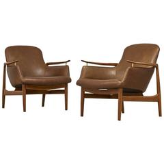 Finn Juhl Pair of Armchairs by Niels Vodder, Model NV53 in Leather, 1950s 8