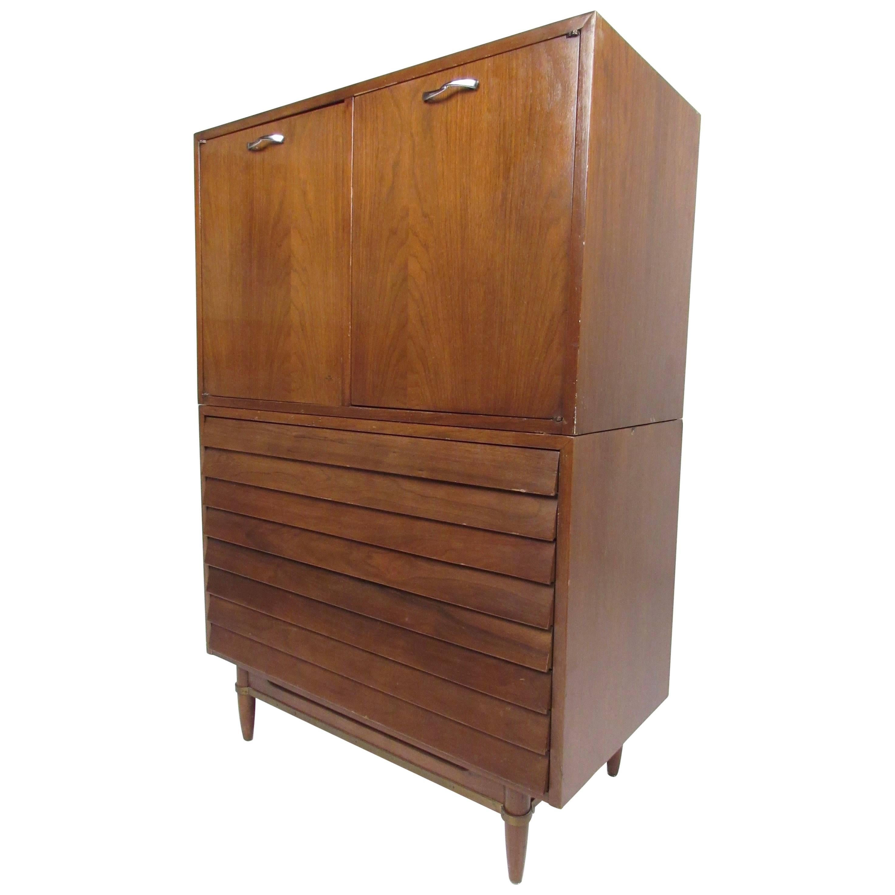 Mid-Century Modern Louvered Front Dresser by American of Martinsville
