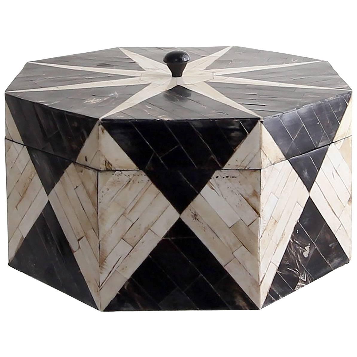 Tessellated Decorative Box of Horn and Bone in Star Pattern For Sale