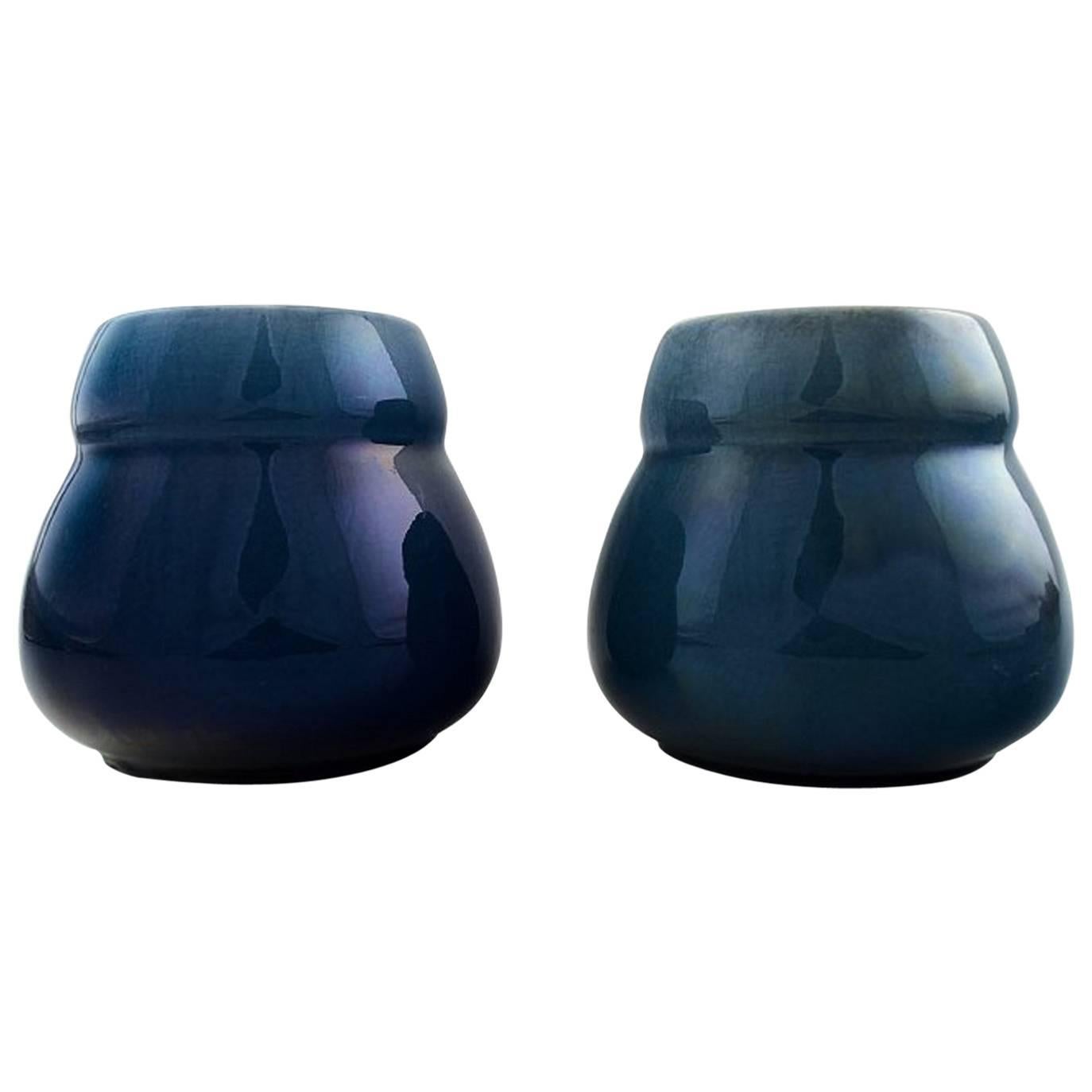 Paire de vases à couvercle Art Déco Rrstrand en faïence bleu foncé, Suède, 1930-1940