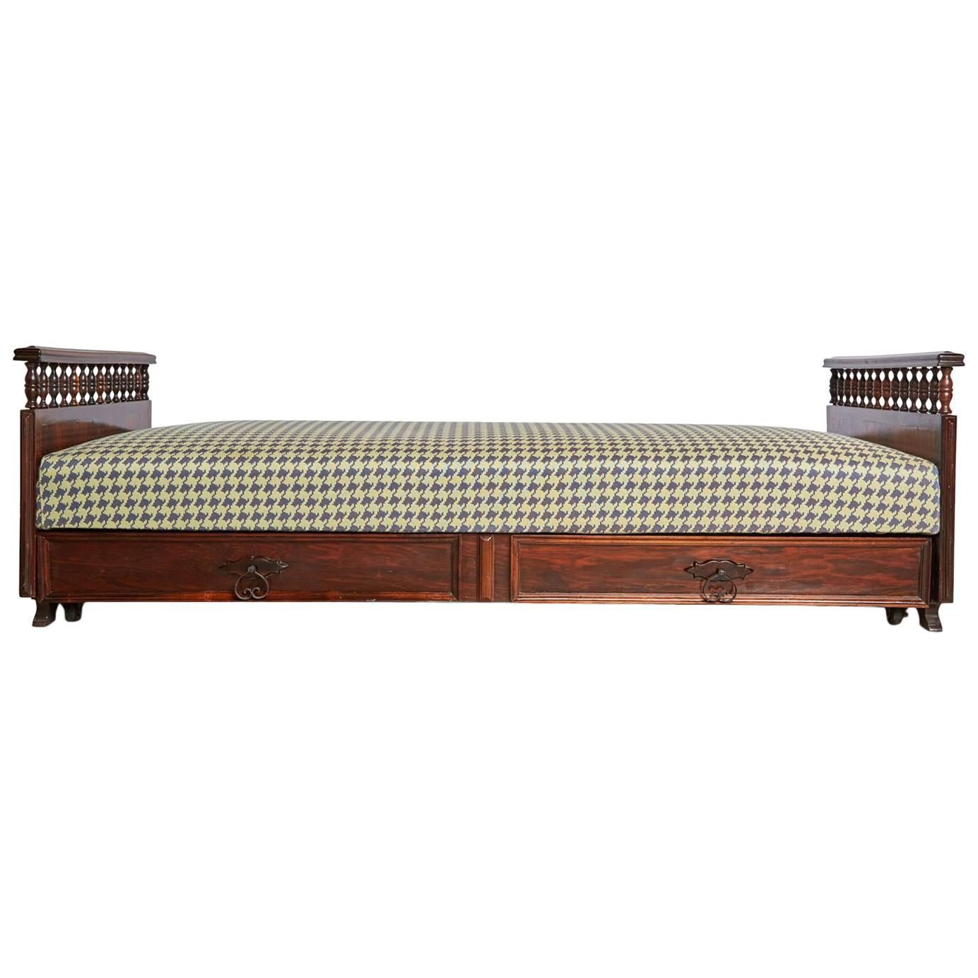 Carved Rosewood Daybed with Pull-Out Trundle Bed, circa 1960