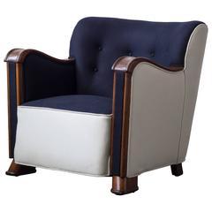 Two-Tone Easy Chair with Mahogany Frame 11