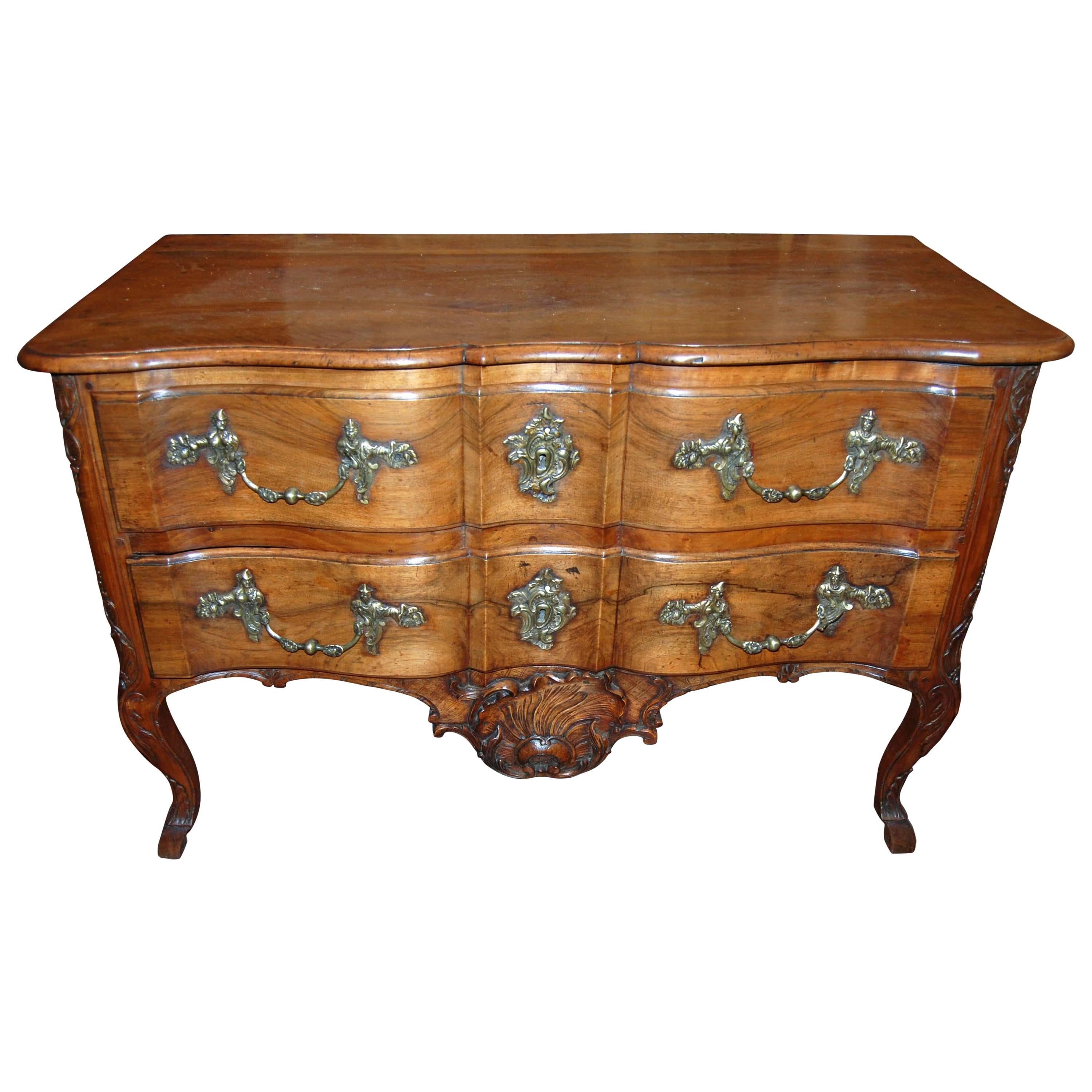 Exceptional 18th Century Walnut Commode