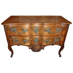 Exceptional 18th Century Walnut Commode