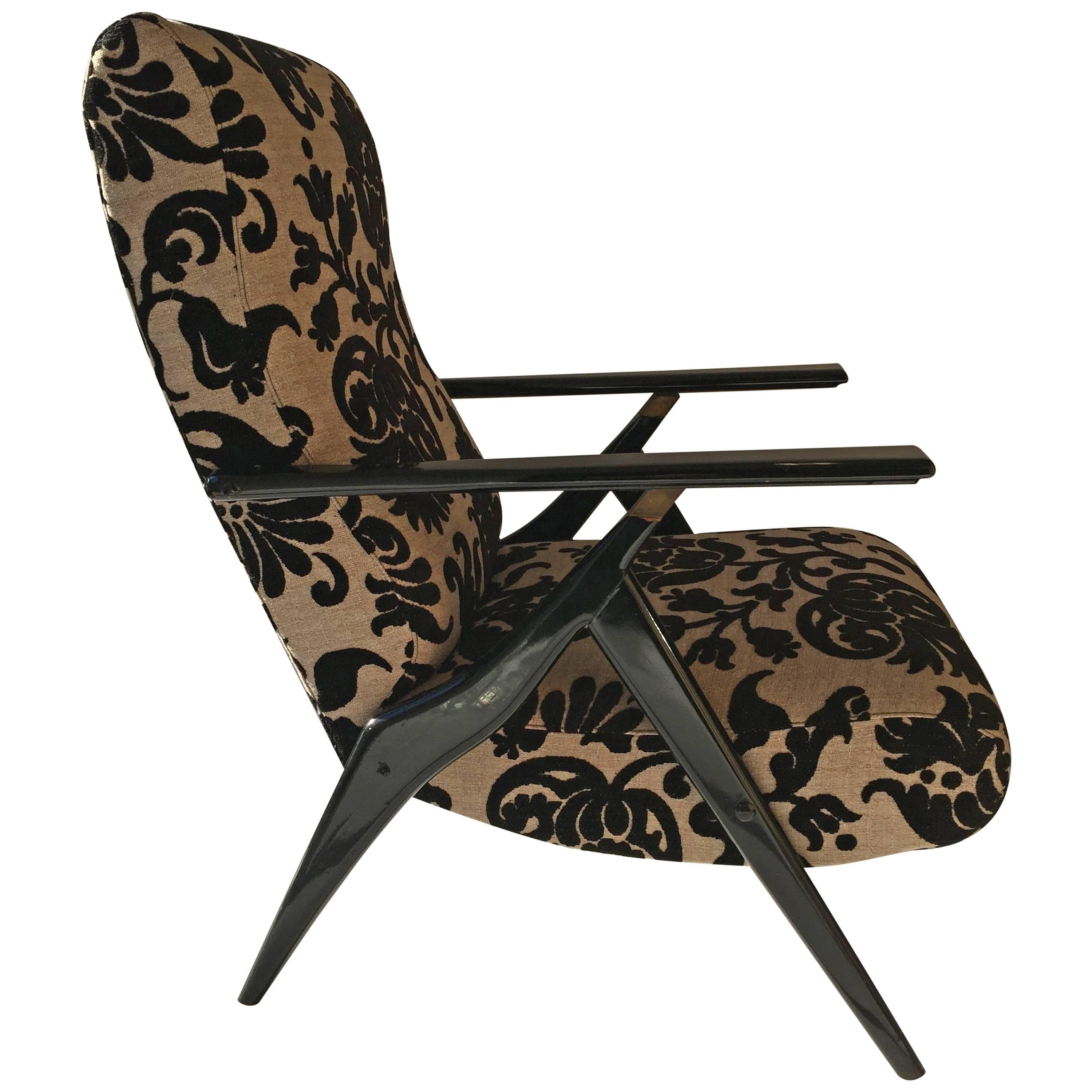 Mid century Italian Lounge Chair by Antonio Gorgone For Sale