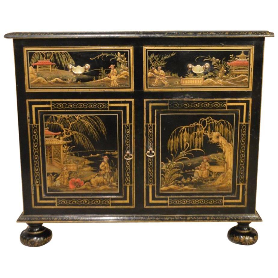 Fine Quality Chinoiserie Lacquered Edwardian Period Cupboard