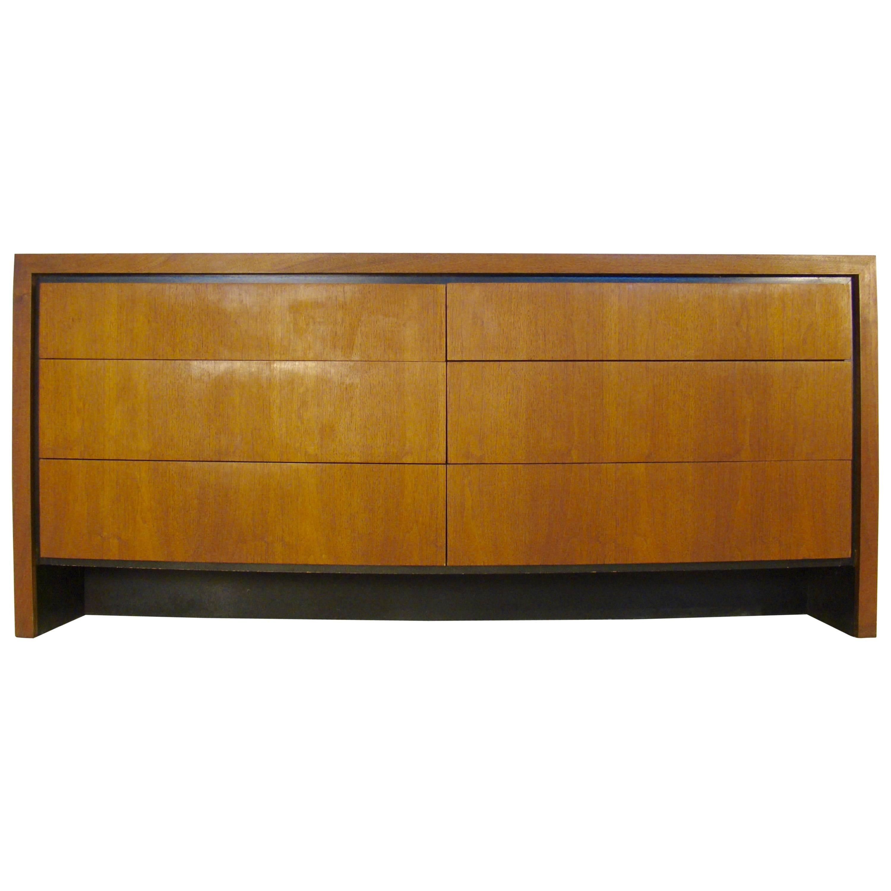 Walnut and Black Six-Drawer Dresser Attributed to Milo Baughman for Dillingham