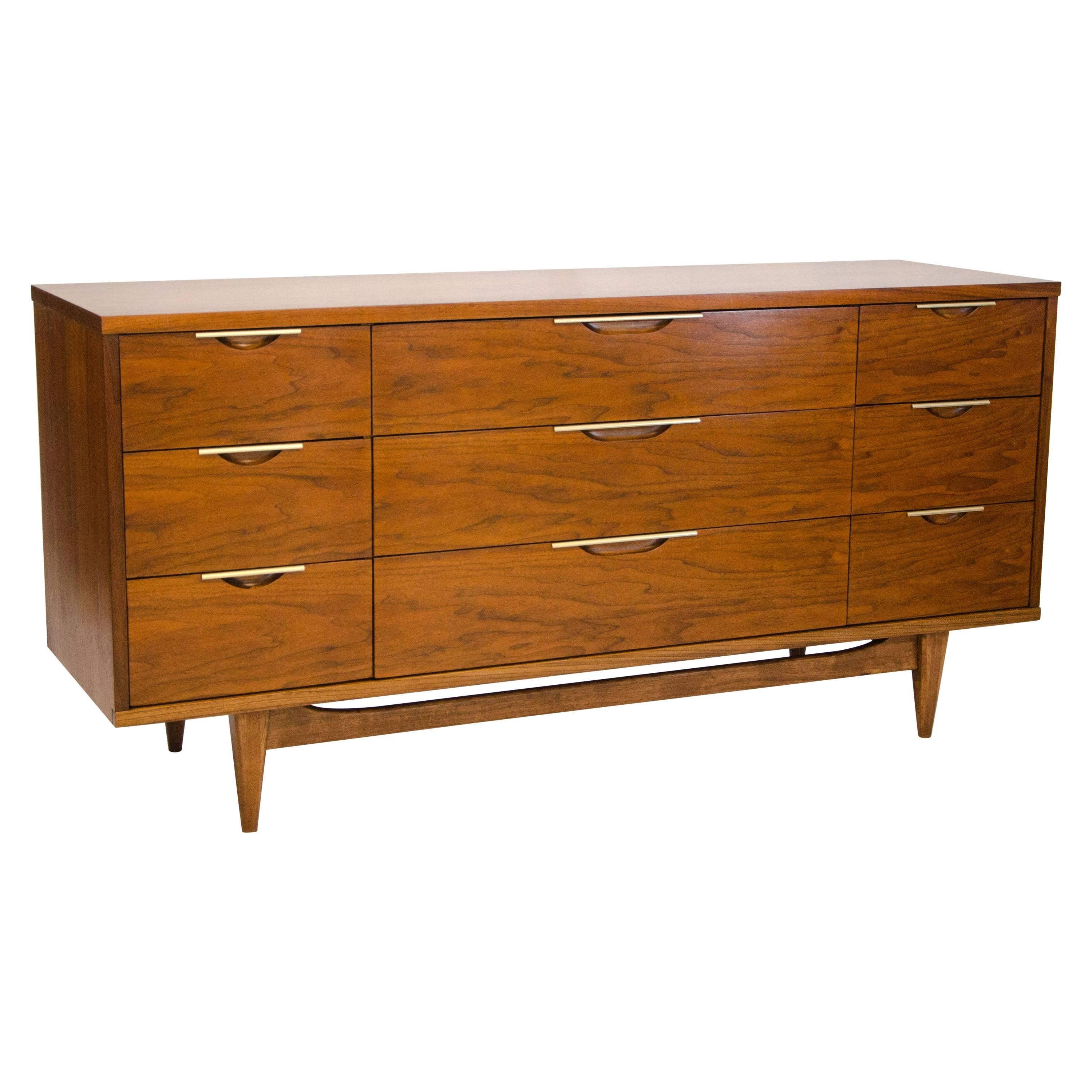 Kent Coffey Walnut Nine-Drawer Dresser, Tableau Series