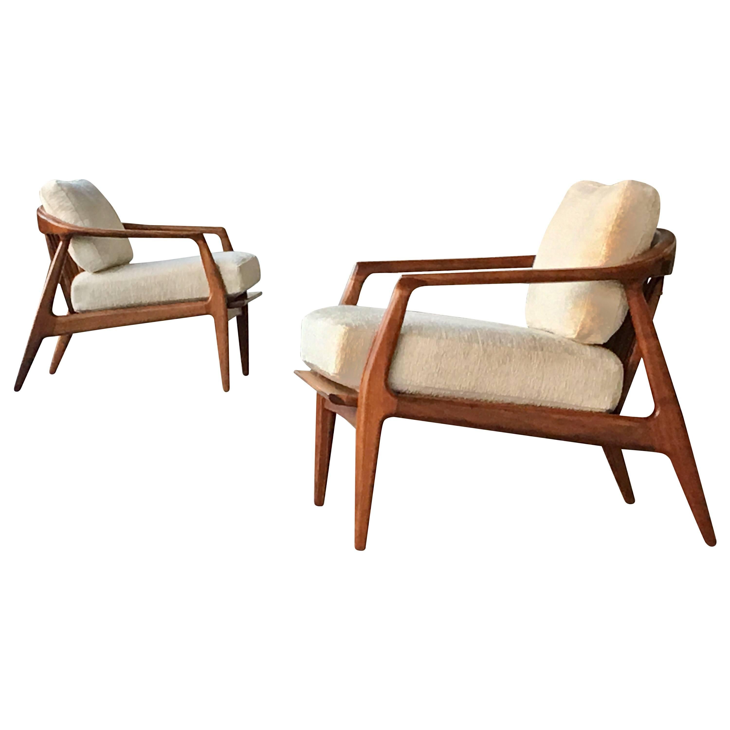 Pair of Mid-Century Walnut Chairs by Milo Baughman