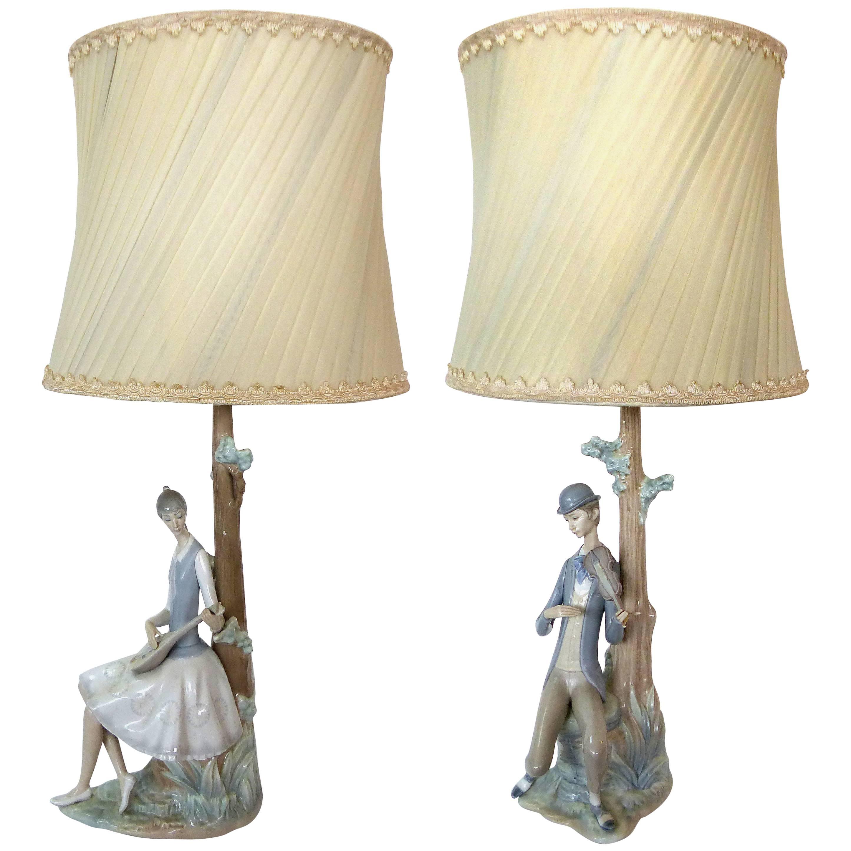 Pair of 1970s Lladro Figural Musical Lamps