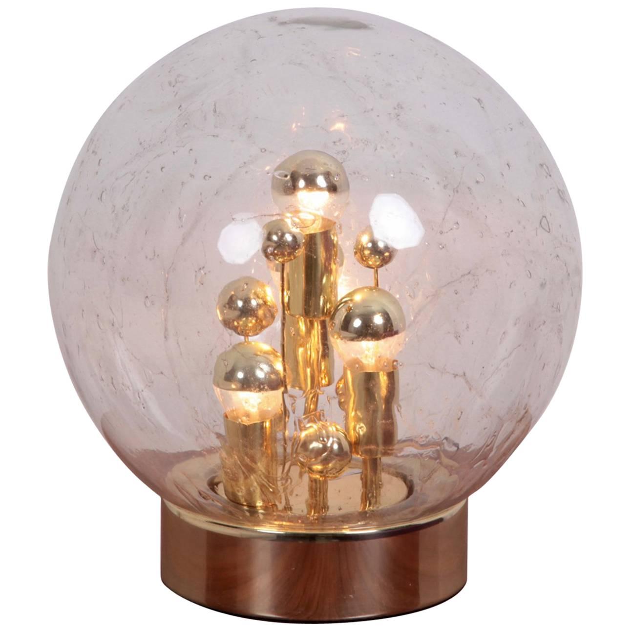 Große mundgeblasene Glaskugel-Tischlampe von Doria im Angebot
