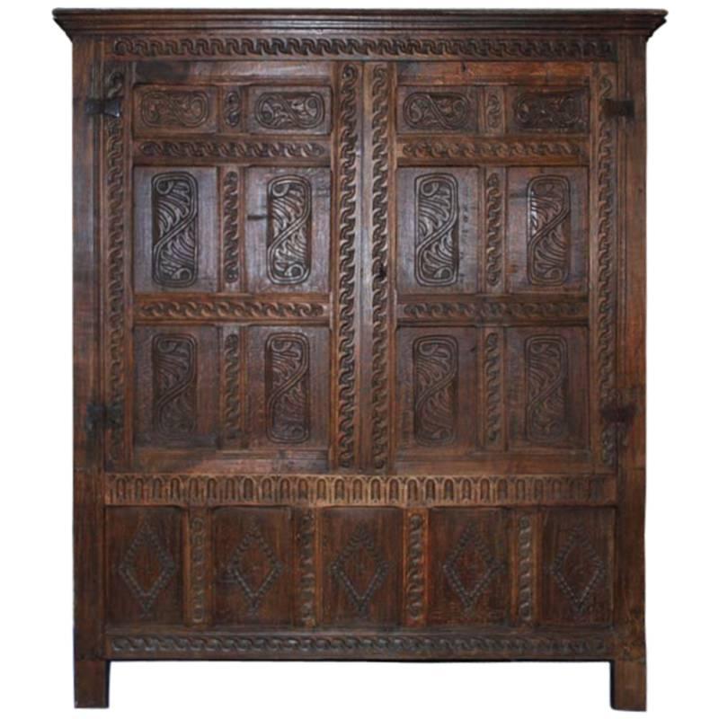 17th Century Jacobean Oakwood Cabinet or Wardrobe