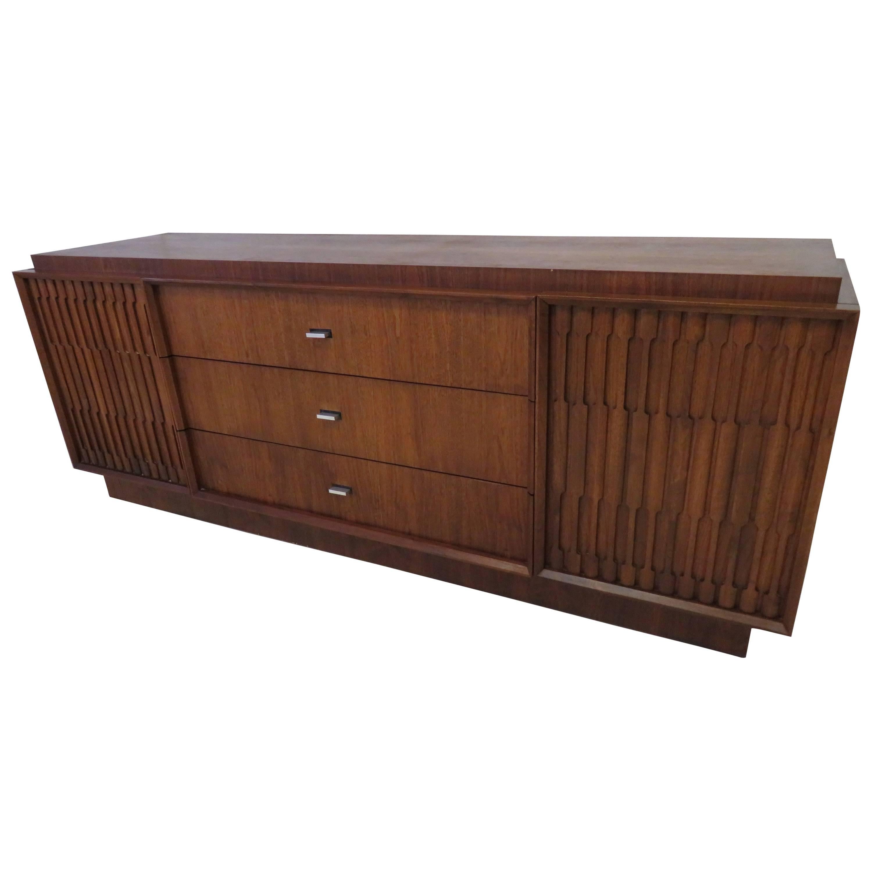 Handsome American Brutalist Modern Sculptural Walnut Credenza Mid-Century