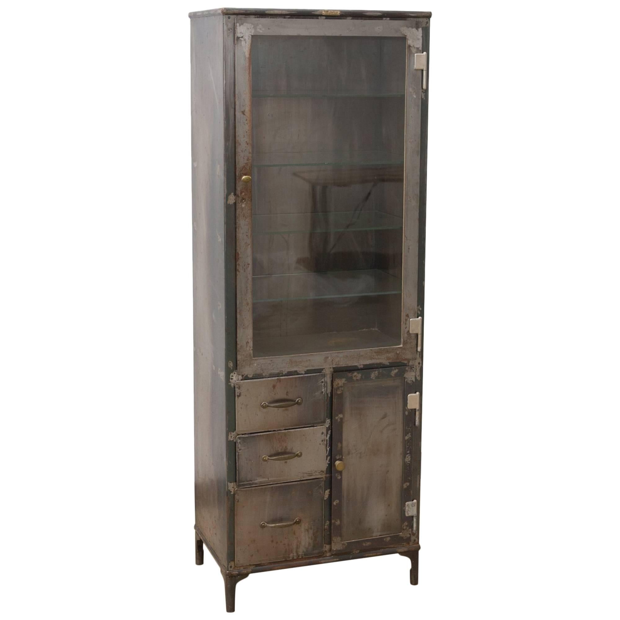 1940s U.S. Metal Medical Cabinet with Glass Shelves