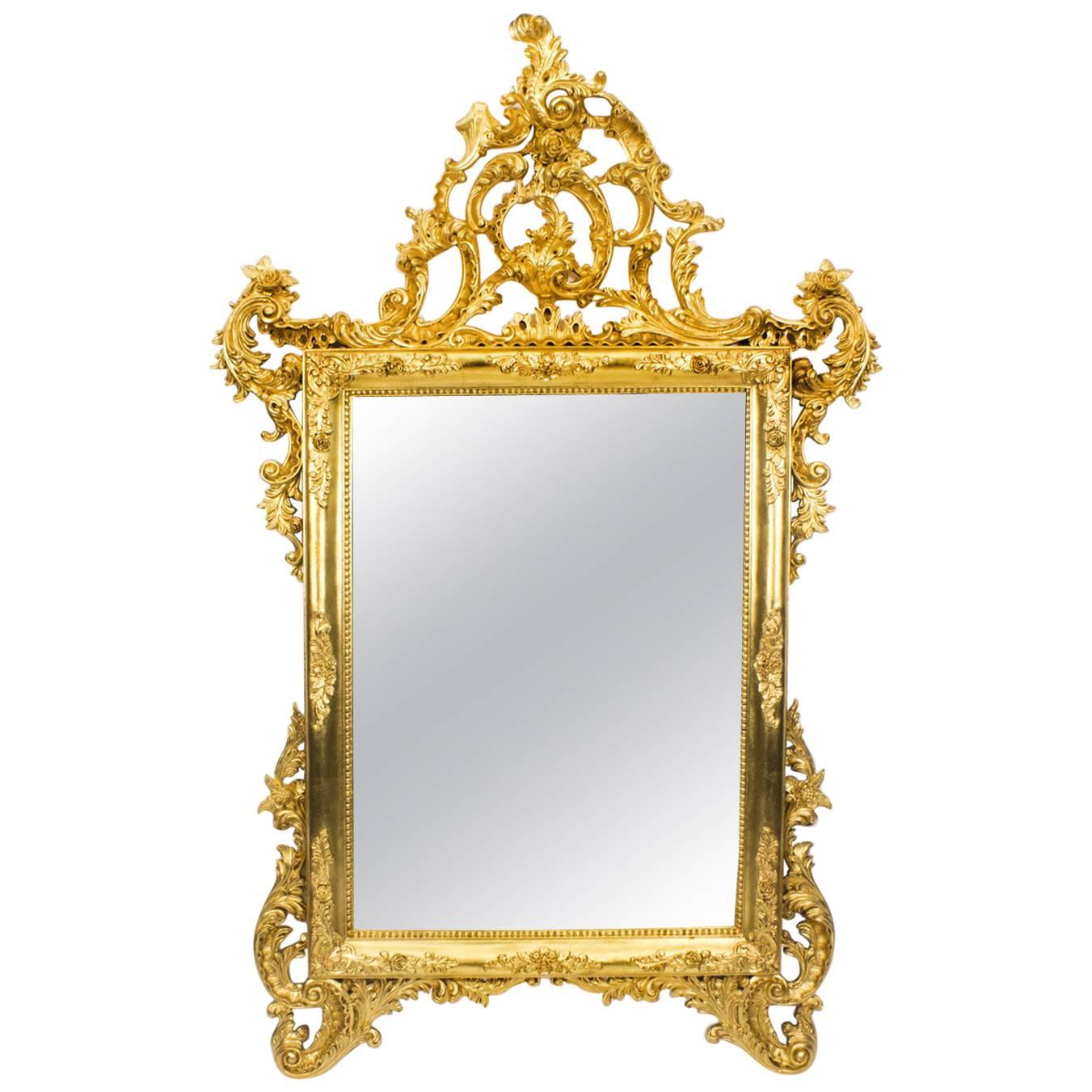 Stunning Italian Rococo Giltwood Decorative Mirror