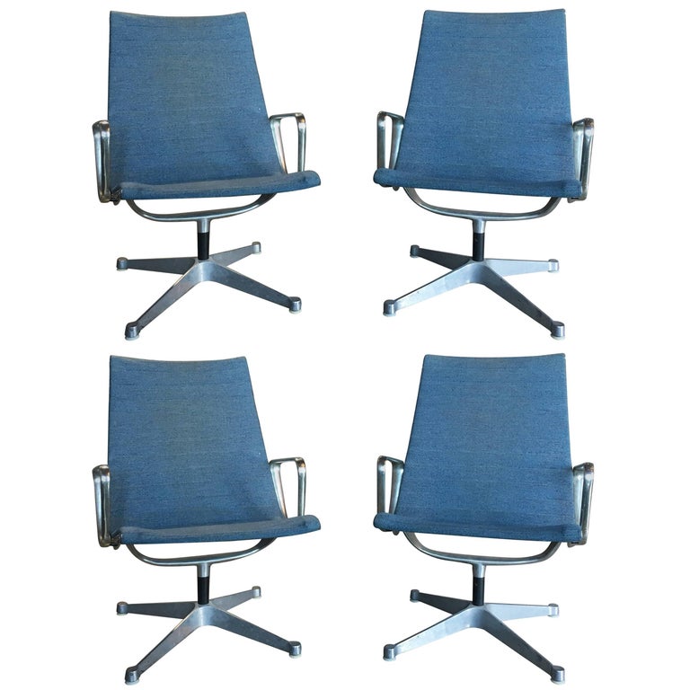 Set of Vintage Eames Aluminium Group Armchairs For Sale