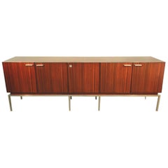 Grand buffet en placage de noyer de 1960