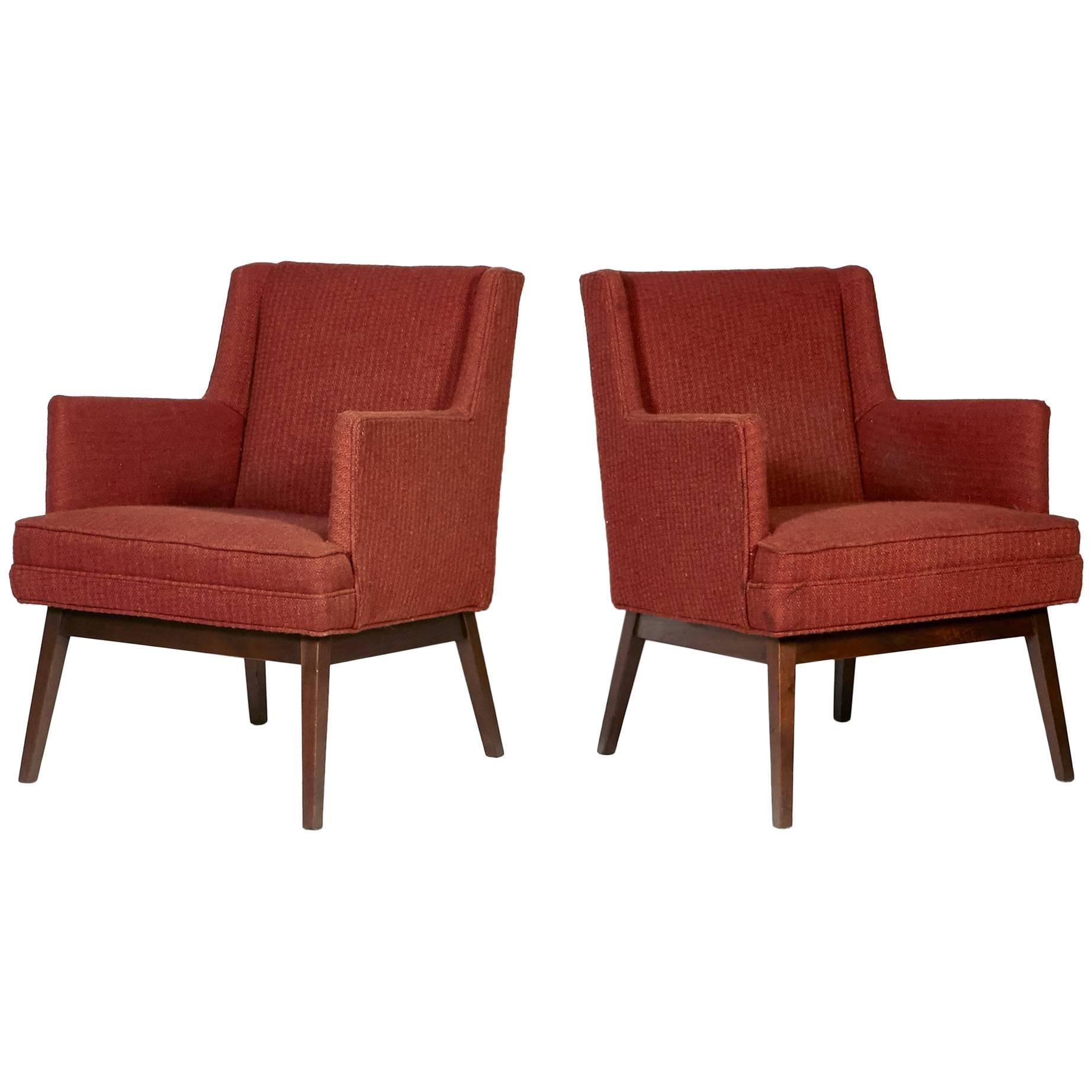 Jens Risom-Style Walnut Frame Lounge Chairs, Pair For Sale