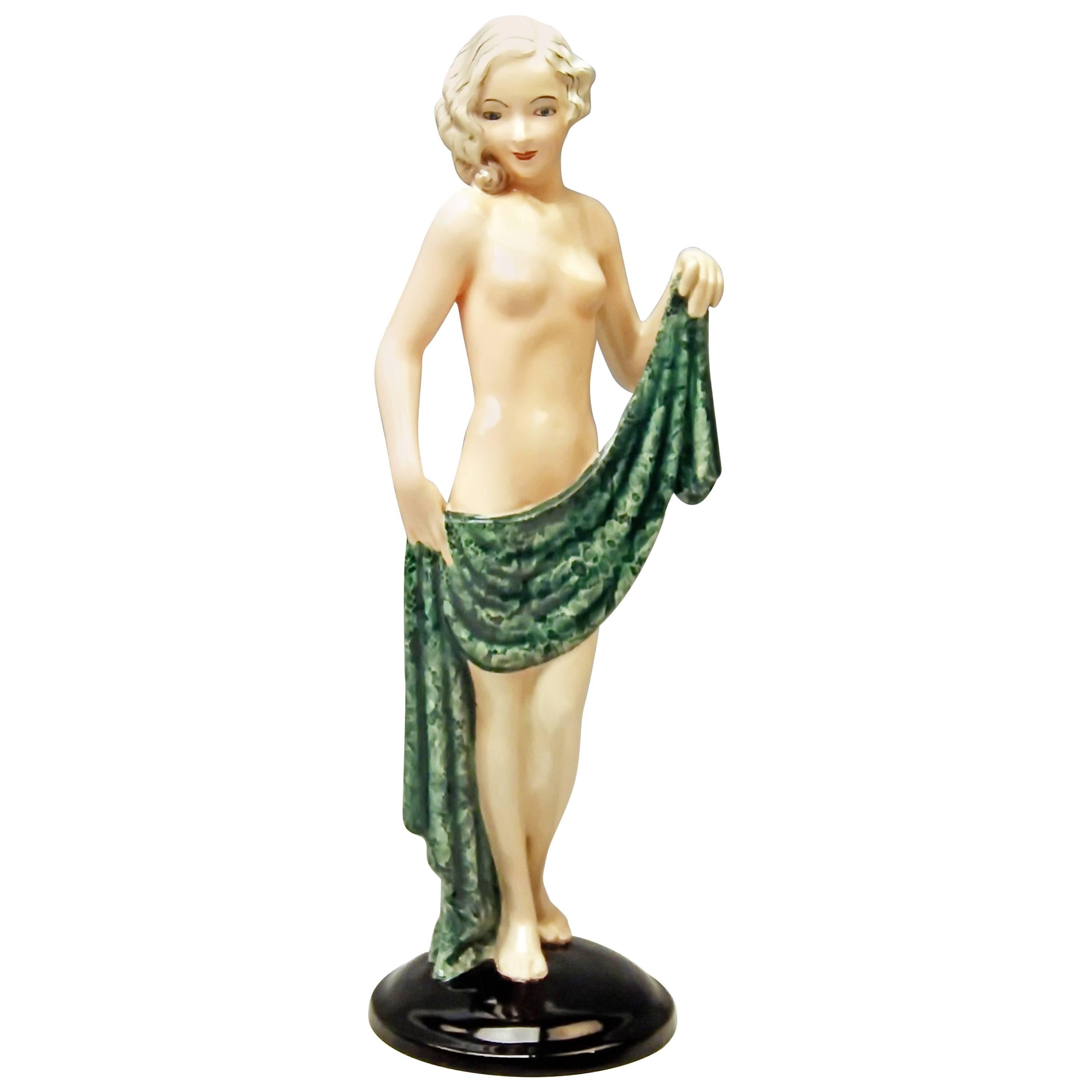 Goldscheider Vienna Lorenzl Lady Nude with Scarf Model 7638 made circa 1937