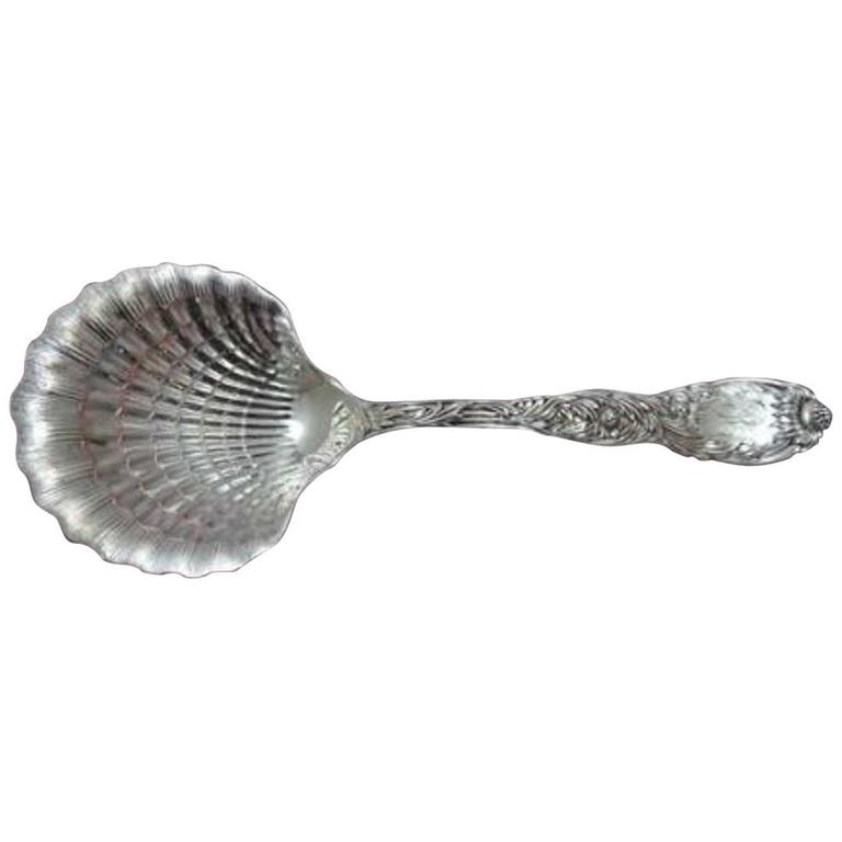 Chrysanthemum by Tiffany and Co. Sterling Silver Berry Spoon Clam Shell, Beautiful at 1stDibs