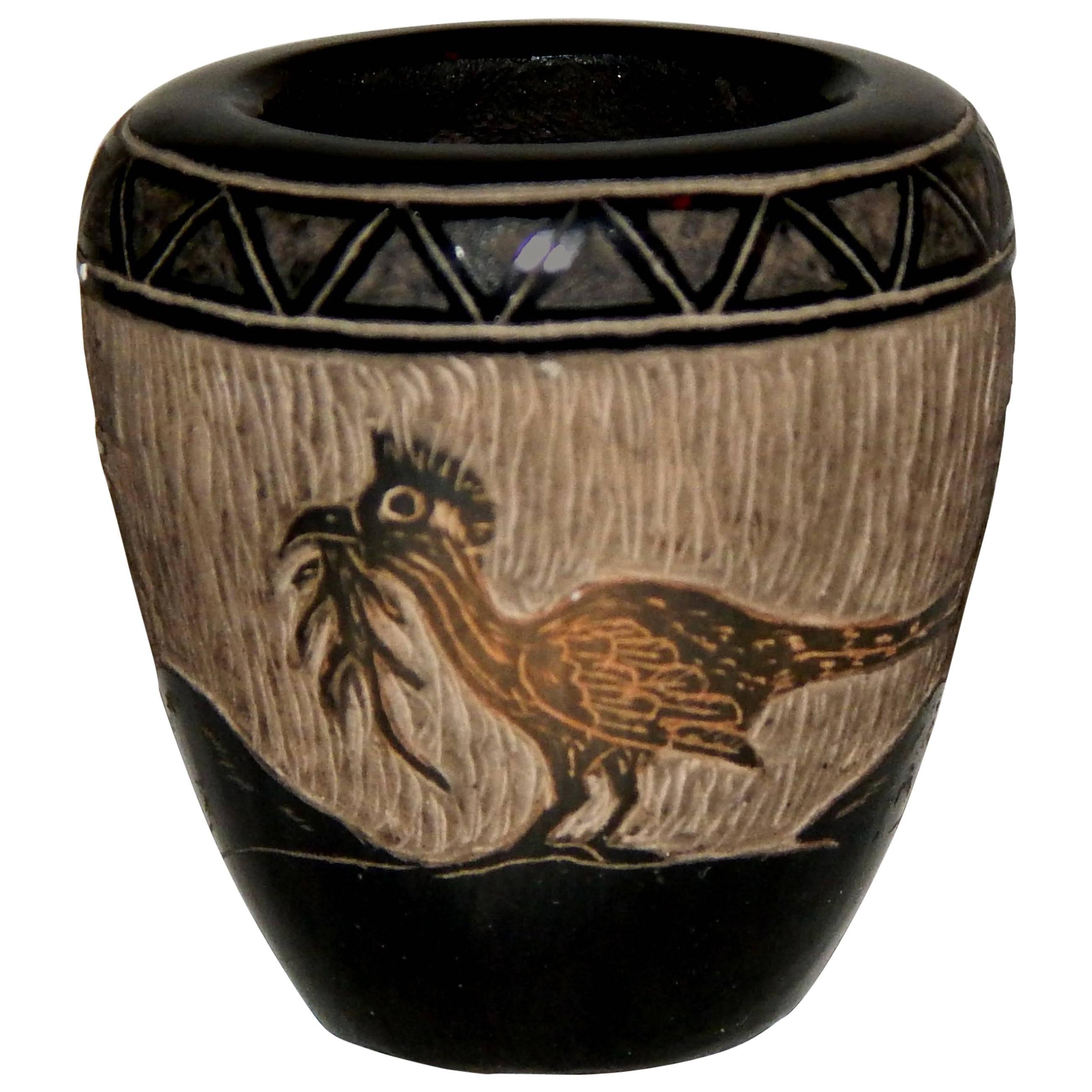 Native American Santa Clara Pueblo Potter Corn Moquino Blackware Roadrunner Pot