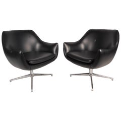 Vintage Pair of Mid-Century Modern Bubble Chairs by Stow Davis