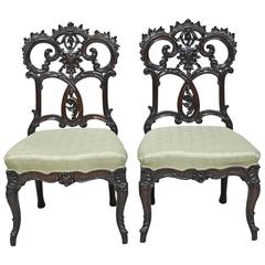 Fine Pair of Early 19th Century American Rococo Revival Chairs in Mahogany 3