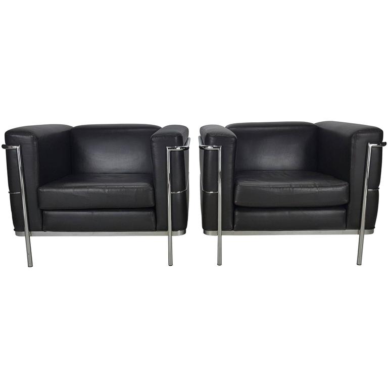 Stunning Pair of LC2 Armchairs by Le Corbusier, Chocolate Brown ... Stunning Pair of LC2 Armchairs by Le Corbusier, Chocolate Brown ...