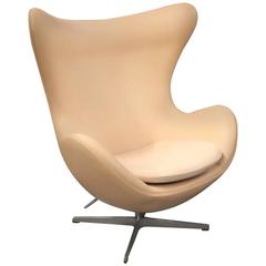 Vintage Egg, Model 3316, Arne Jacobsen and Fritz Hansen, 1970s