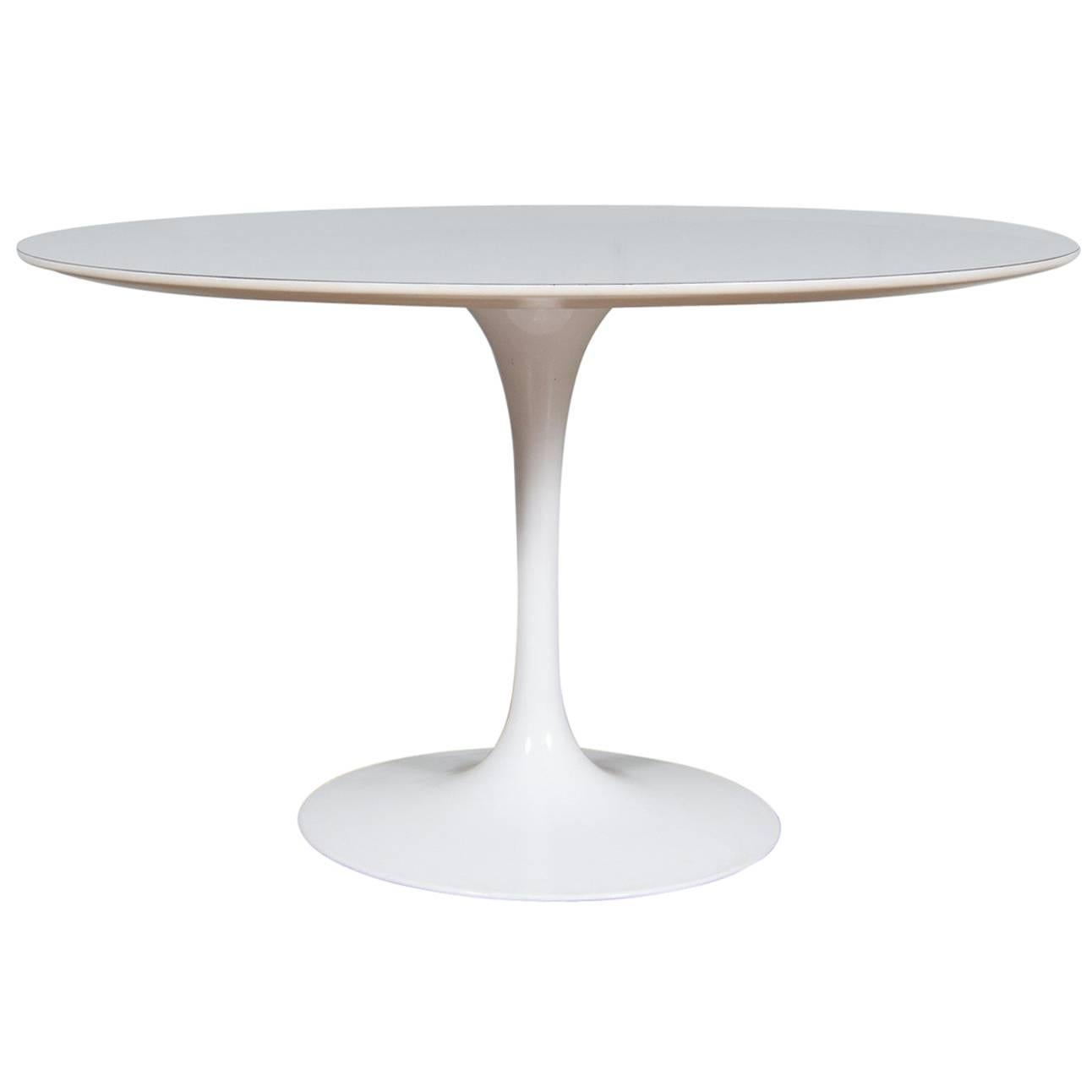 Vintage Eero Saarinen Tulip Coffee Table Designed in the 1950s